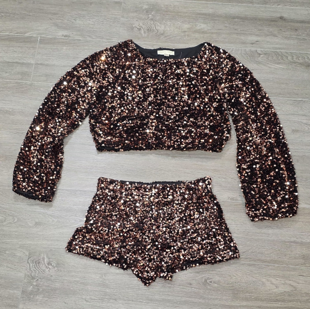 New Thirty/Thirty Sequin Embelished Crop Top Sz M & High Waist Shorts Sz S